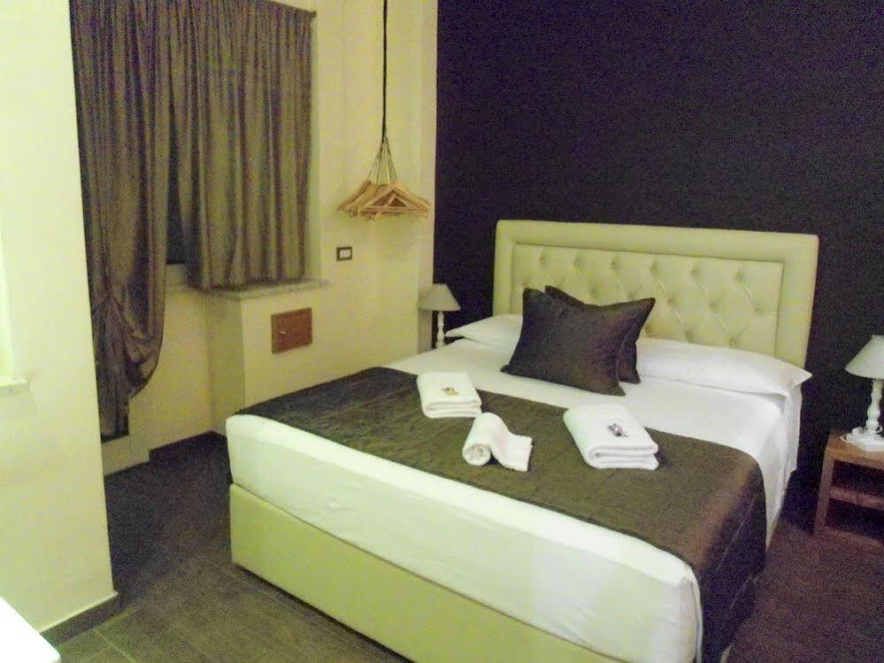 Aida Charming Rooms Рим Экстерьер фото